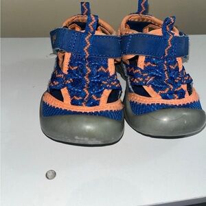 3/$15Oshkosh Blue and Orange Sandals